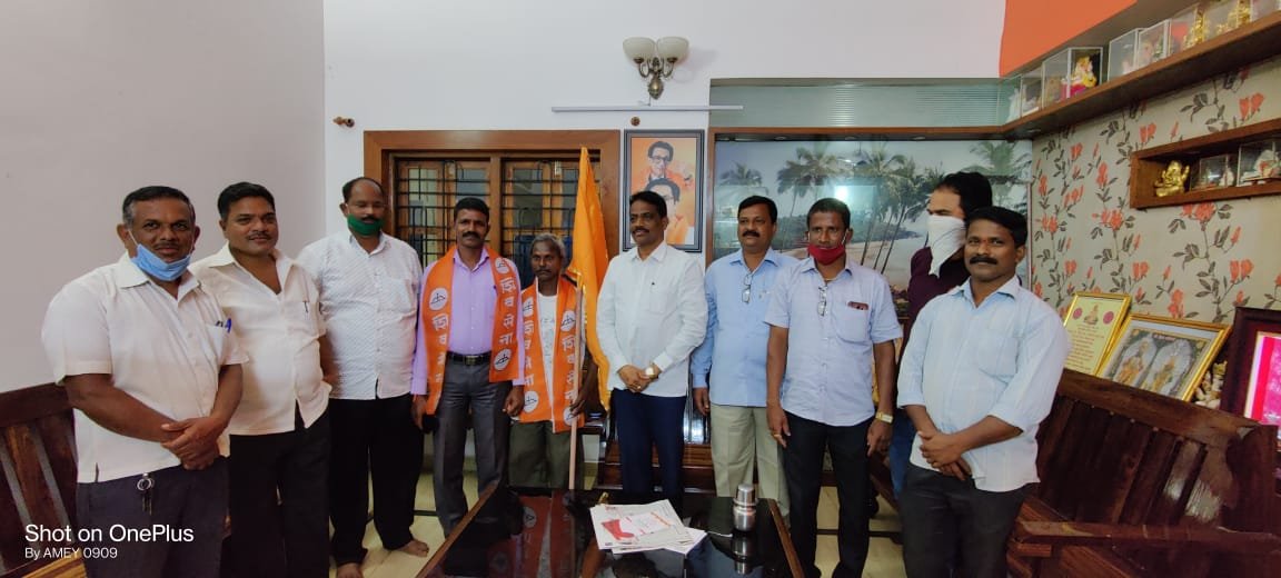 हरकुळ खुर्दचे दिलीप घाडीसह ग्रामपंचायत सदस्य संतोष जाधव पुन्हा स्वगृही