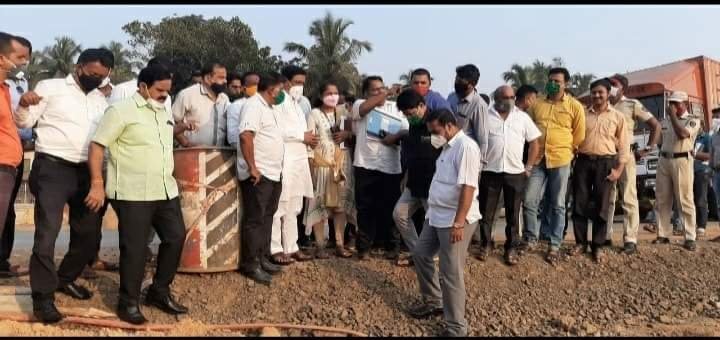 कुडाळ येथील महामार्गाच्या चौपदरीकरणाची खासदार विनायक राऊत यांनी केली पाहणी
