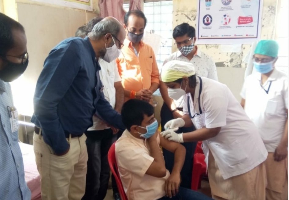 मालवणात कोरोना प्रतिबंधक लसीकरण मोहिमेचा शुभारंभ