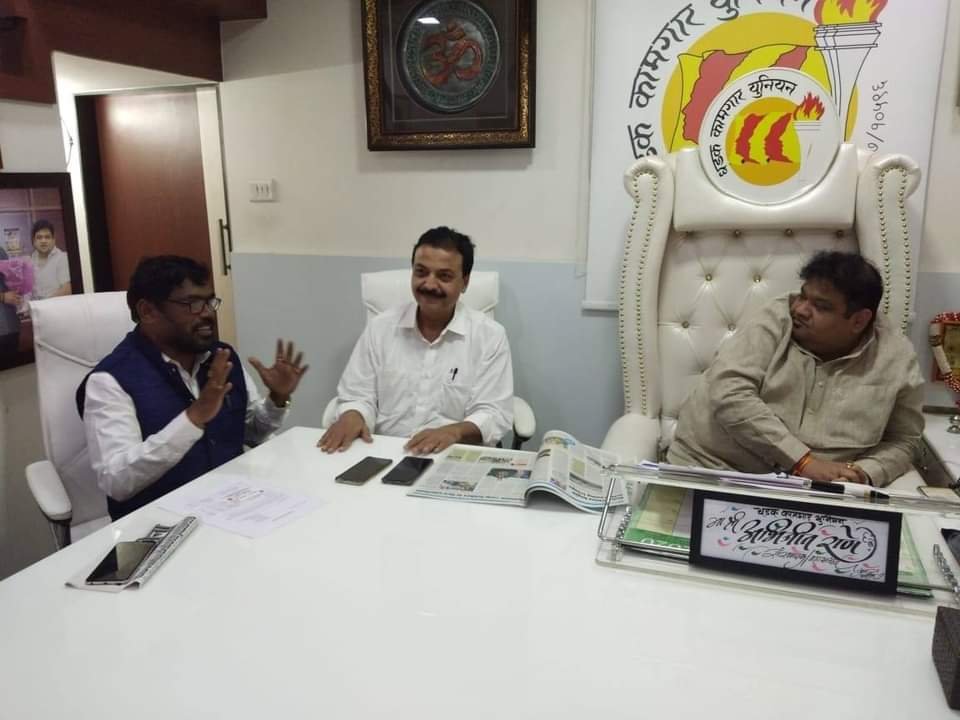 अरुणा प्रकल्पग्रस्तांचे नेते तानाजी कांबळे यांनी धडक कामगार युनियनचे संस्थापक महासचिव, विख्यात कामगार नेते अभिजीत राणे यांची त्यांच्या मुंबईतील निवासस्थानी  घेतली सदिच्छा भेट