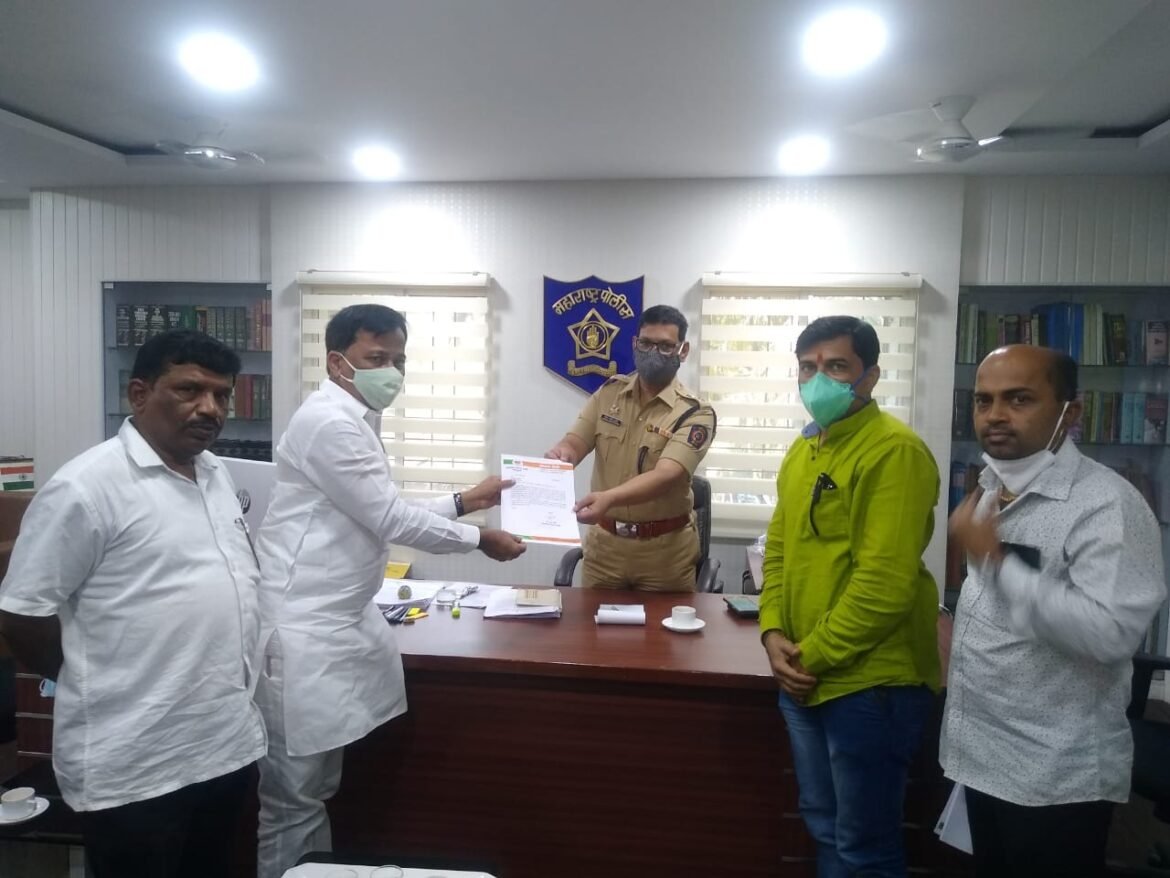 पुतळा जाळपोळ प्रकरणी शिवसेना कार्यकर्त्यांवरही गुन्हे दाखल करा