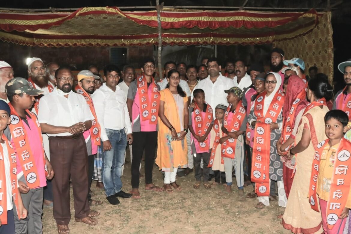आचरा काझीवाडा येथील मुस्लिम बांधवांचा शिवसेनेत प्रवेश