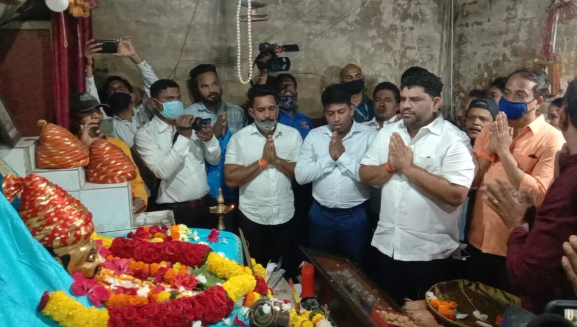 मालवण तालुका शिवसेनेच्या वतीने शिवराजेश्वर मंदिरात शिवजयंती उत्साहात
