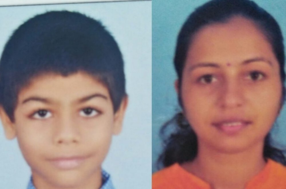 बालकवी सिंधुदुर्ग या संस्थेच्या वक्तृत्व स्पर्धेत बांद्यातील मायलेकाचे यश