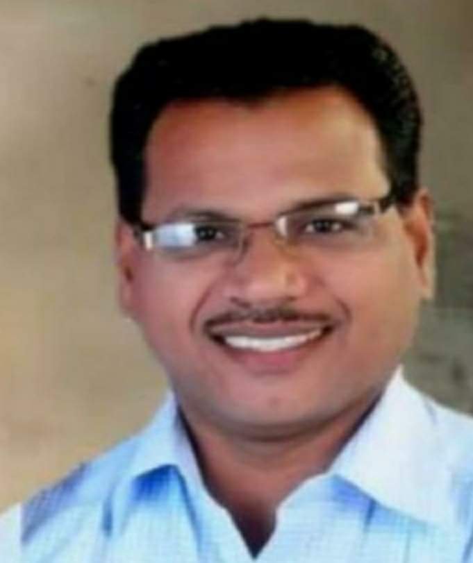 राज्य शासनाचा आदर्श ग्रामसेवक पुरस्कार कृष्णाजी दळवी याना जाहीर.