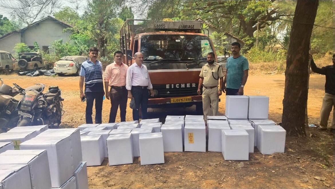 महामार्गावर लाखोंची दारुवाहतूक रोखली
