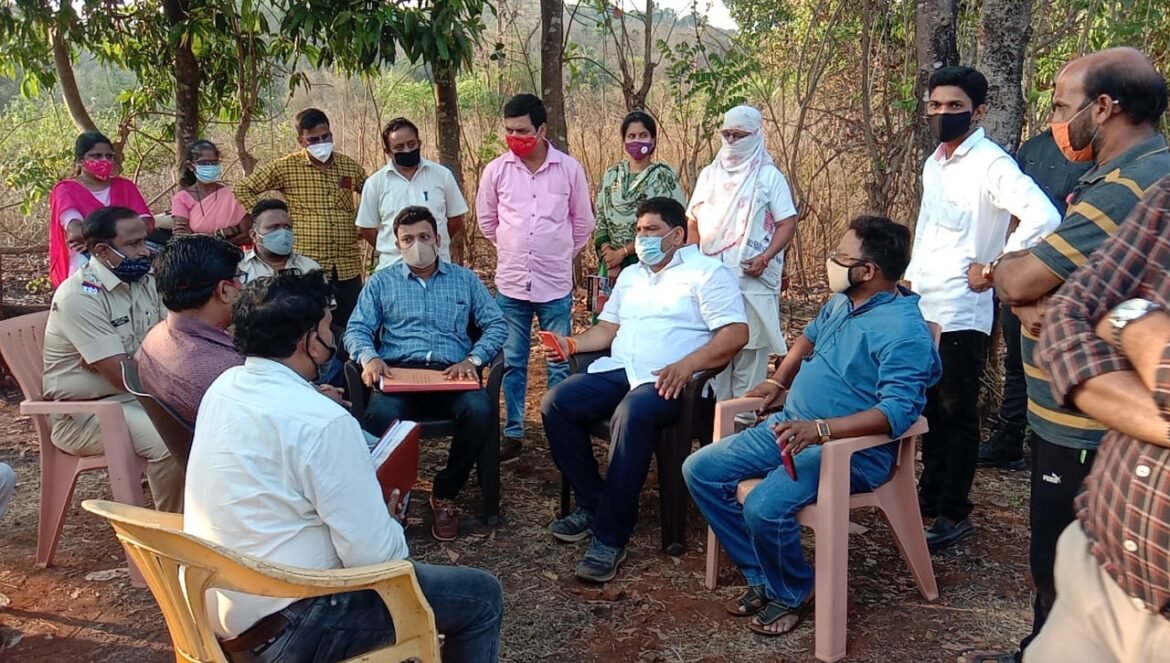 कोरोनाग्रस्त ठरलेल्या दिगशी गावामध्ये आ. वैभव नाईक यांनी तातडीने दिली भेट