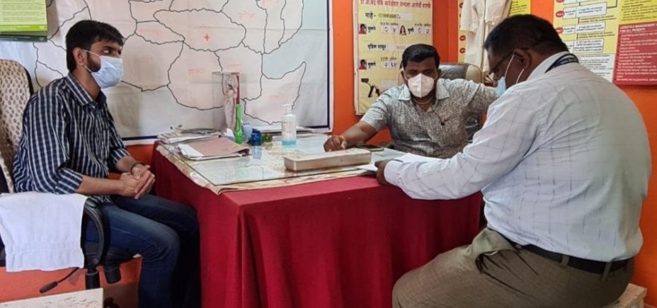 ग्रामस्थांच्या तपासण्या वाढविण्याबरोबरच अत्यावश्यक सुविधा द्या