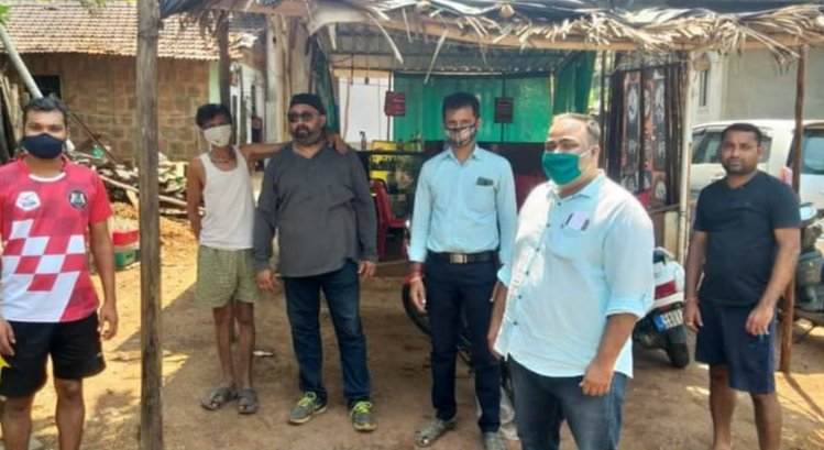 बांदा, दोडामार्ग, झरेबांबर येथे संजू विरनोडकर टिम तर्फे निर्जंतुकीकरण