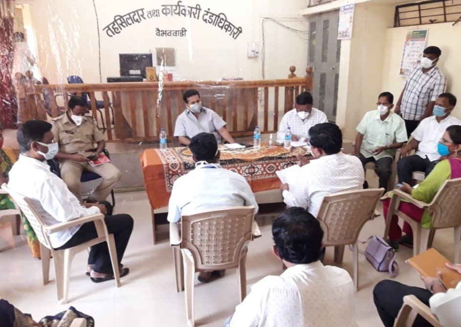 वैभववाडी कोवीड केअर सेंटरला तात्काळ 50 बेड पुरविणार – आमदार नितेश राणे