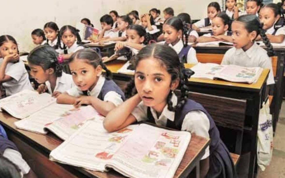 ठाकरे सरकारचा मोठा निर्णय; दहावीची परीक्षा रद्द!