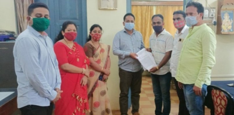 भंगसाळ नदीतून चीपी विमानतळासाठी टाकण्यात येणाऱ्या पाईप लाईनच्या कामाला स्थगिती द्या
