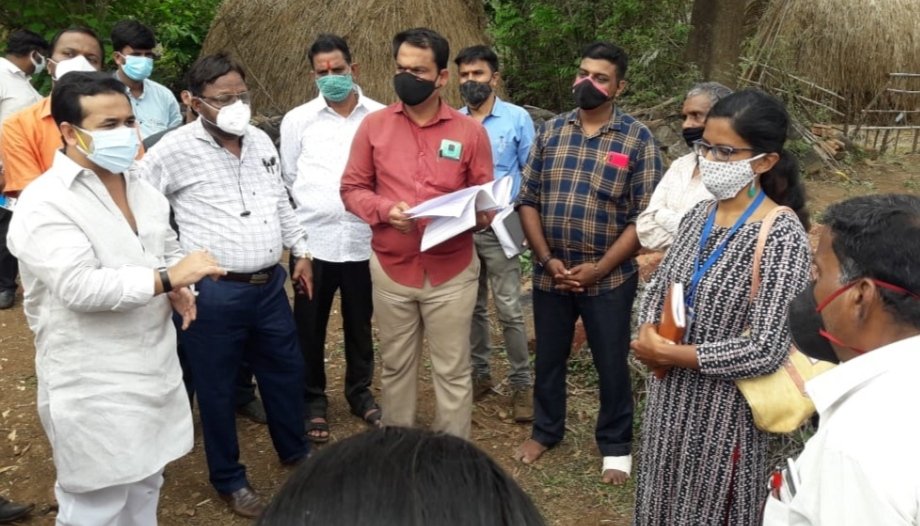 नितेश राणे यांनी अधिकार्‍यांना घेतले फैलावर