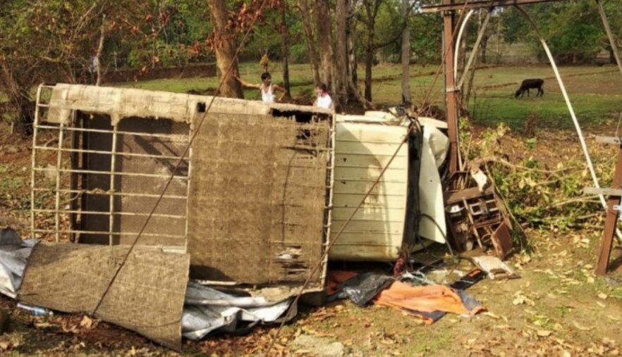 मुंबई – गोवा महामार्गावर नांदगाव बिडयेवाडी येथे टेम्पो ट्रान्सफार्मरला धडकुन अपघात