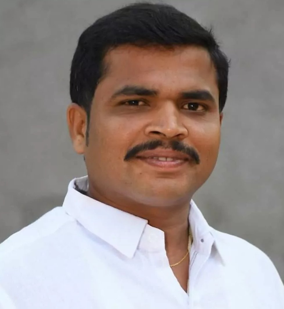 आ. वैभव नाईक यांच्यावर टीका करण्यासाठी का होईना निलेश राणे मालवणमध्ये आले.;तालुकाप्रमुख हरी खोबरेकर यांचा उपहासात्मक टोला