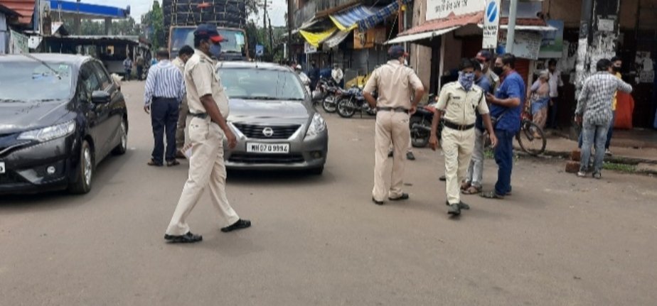 शहरात विनाकारण फिरणाऱ्यांवर पोलिसांची धडक कारवाई