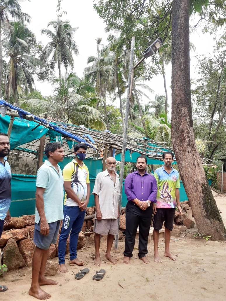 देवबाग गावामध्ये श्री. देव महापुरुष मंदिर येथे मोफत सोलर लाईटचे लोकार्पण