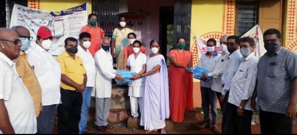 विश्व हिंदु परिषद प्रखंड – वेंगुर्ले च्या वतीने खानोली व वेतोरे आरोग्य केंद्रांना पीपीई कीट प्रदान