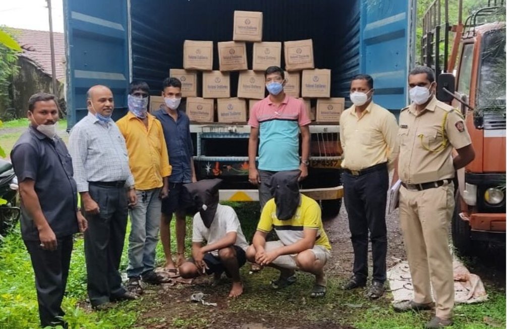 ओसरगाव – २ लाख ६४ हजाराची गोवा बनावटीची दारू जप्त; ट्रकसह दोघे ताब्यात!