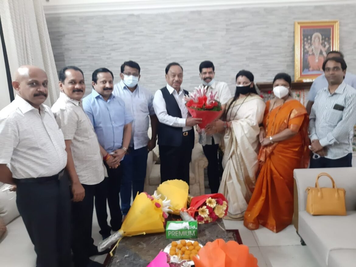 केंद्रीयमंत्रीपदी निवड झाल्याबद्दल नारायण राणे यांची दिल्लीत जाऊन घेतली भेट