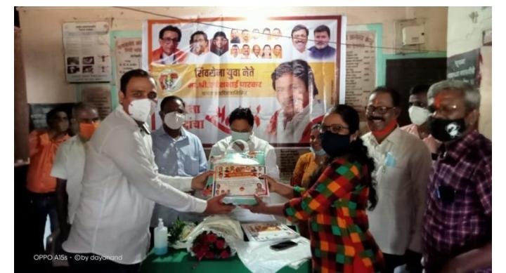 देवगडड तालुक्यात युवा नेते संदेश पारकर यांच्या वाढदिवसानिमित्त आरोग्य कोविड योद्धा, वायरमन यांचा सत्कार