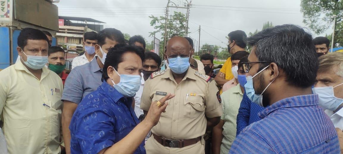 “कणकवली शहरातील हायवेच्या समस्या पंधरा दिवसात न सोडवल्यास दोन्ही बाजूचा महामार्ग बंद करु”