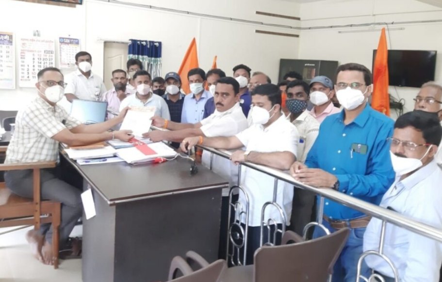 वेंगुर्ल्यातही शिवसेना आक्रमक, राणें यांच्या विरोधात घोषणाबाजी