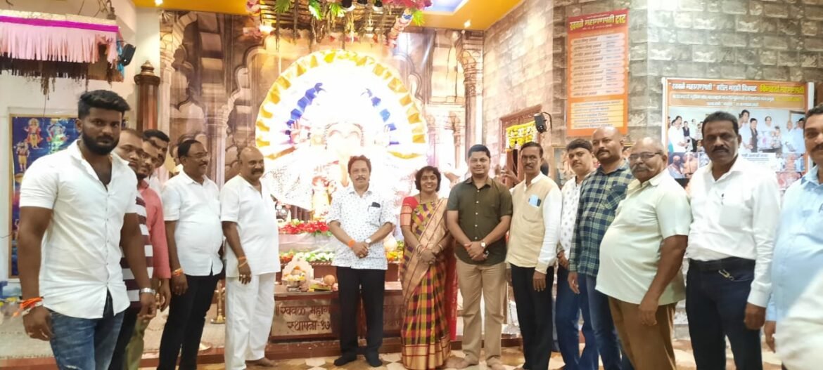 शिवसेना युवानेते संदेश पारकर यांचा झंझावती गणपती दर्शन दौरा
