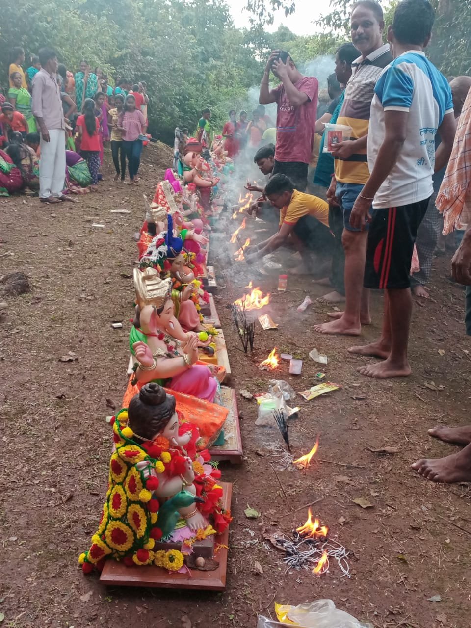 कुवळे गावात अनंत चतुर्दशी निमित्ताने गणपतींचे भक्तीमय वातावरणात विसर्जन