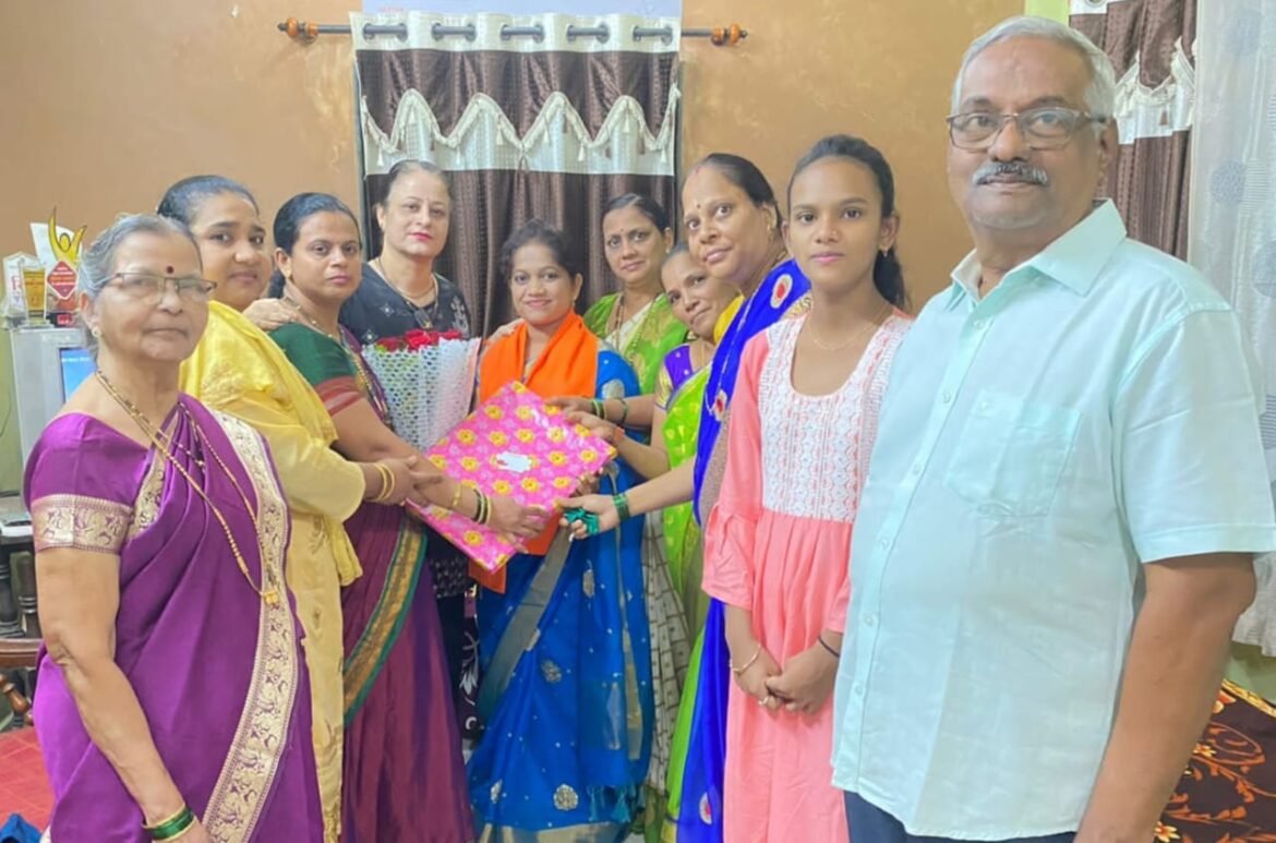 शिवसेना कणकवली तालुका महिला आघाडीतर्फे महाराष्ट्र मास्टरशेफ सौ.आरती वायंगणकर यांचा सत्कार