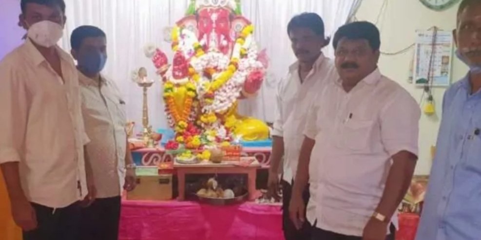 राष्ट्रवादीनेते नगरसेवक अबिद नाईक यांनी घेतले कणकवलीतील संताच्या गणपतीचे दर्शन