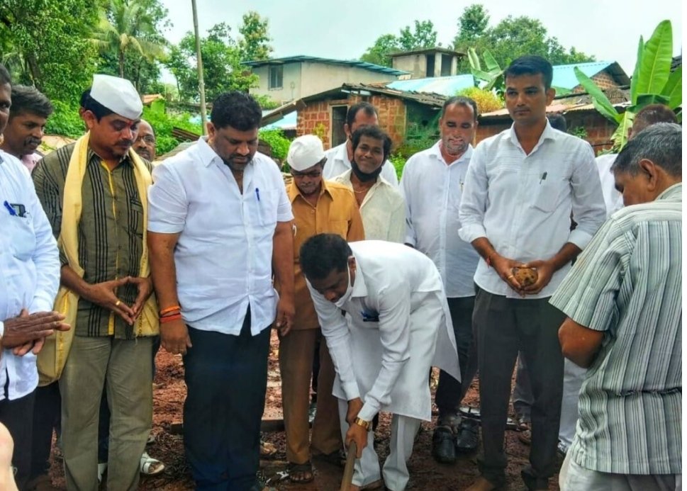 लिंग माऊली वि. सह.सेवासोसायटी लि.ओसरगाव या संस्थेचे भूमिपूजन