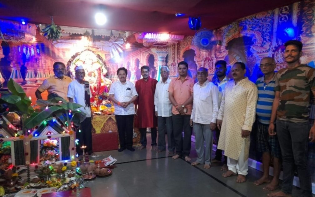 संदेश पारकर यांनी एकाच दिवशी घेतले कणकवली तालुक्यातील 125 गणरायांचे दर्शन