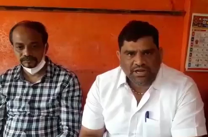 *रस्त्यांची जबाबदारी माझीच…!*  *आमदार वैभव नाईक यांनी स्पष्ट स्वरुपात मांडली भूमिका*