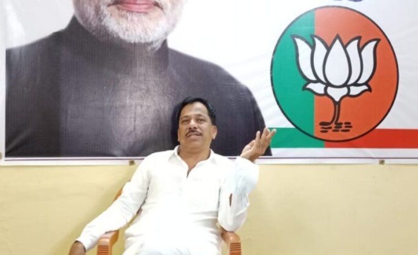 चिपी एअरपोर्ट मध्ये स्थानिक भूमिपुत्रांना नोकरीसाठी प्राधान्य दिलेच पाहिजे*