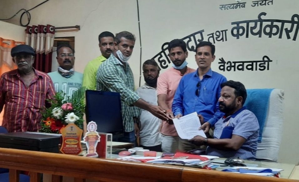 ऊस उत्पादक शेतकरी उपोषण करण्यावर ठाम; बुधवारी सकाळपासून करूळघाटात करणार साखळी उपोषण
