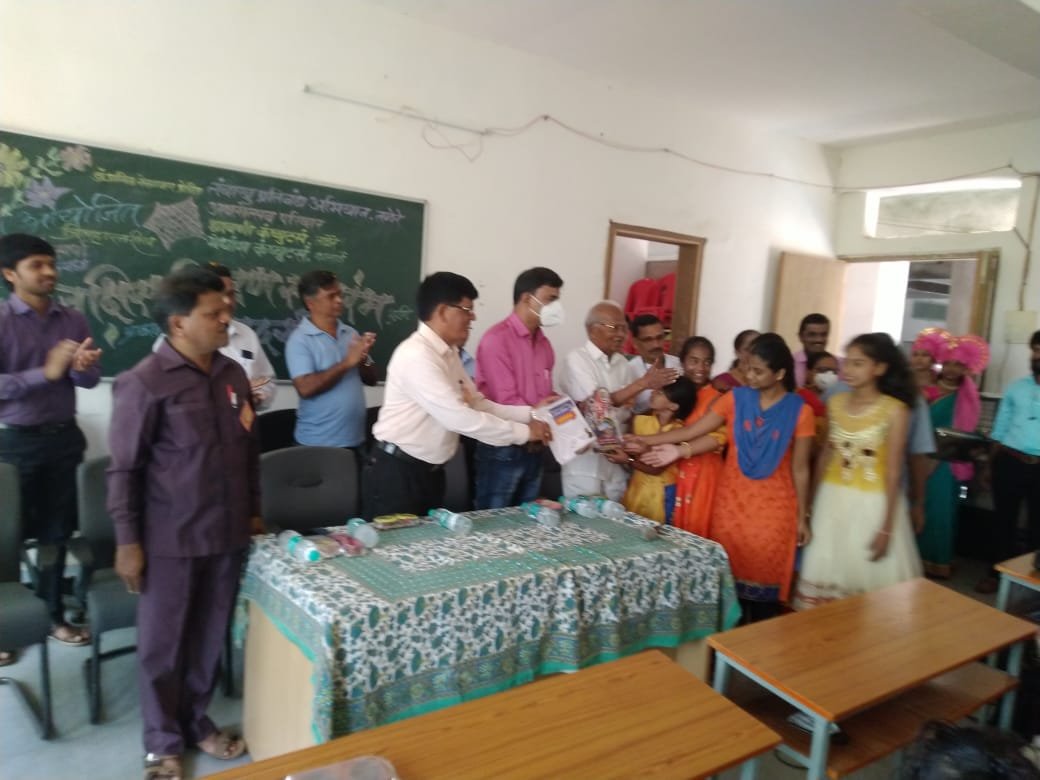 गड किल्ले स्पर्धेत गोवर्धन ग्रुप (पियाळी) प्रथम , तर अक्षरोत्सव स्पर्धेत अभिजीत दशरथ राणे याने बाजी मारली