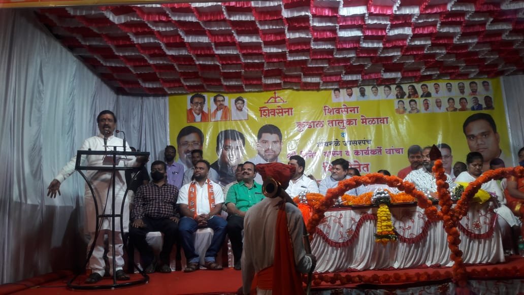 “हिंम्मत असेल तर नारायण राणेंनी वैभव नाईकांसमोर पुन्हा एकदा कुडाळ मालवण विधानसभा लढवून दाखवावी” 100% डीपाॅझीट जप्त करून दाखवलं नाही तर नाव सांगणार नाही–विनायक राऊत