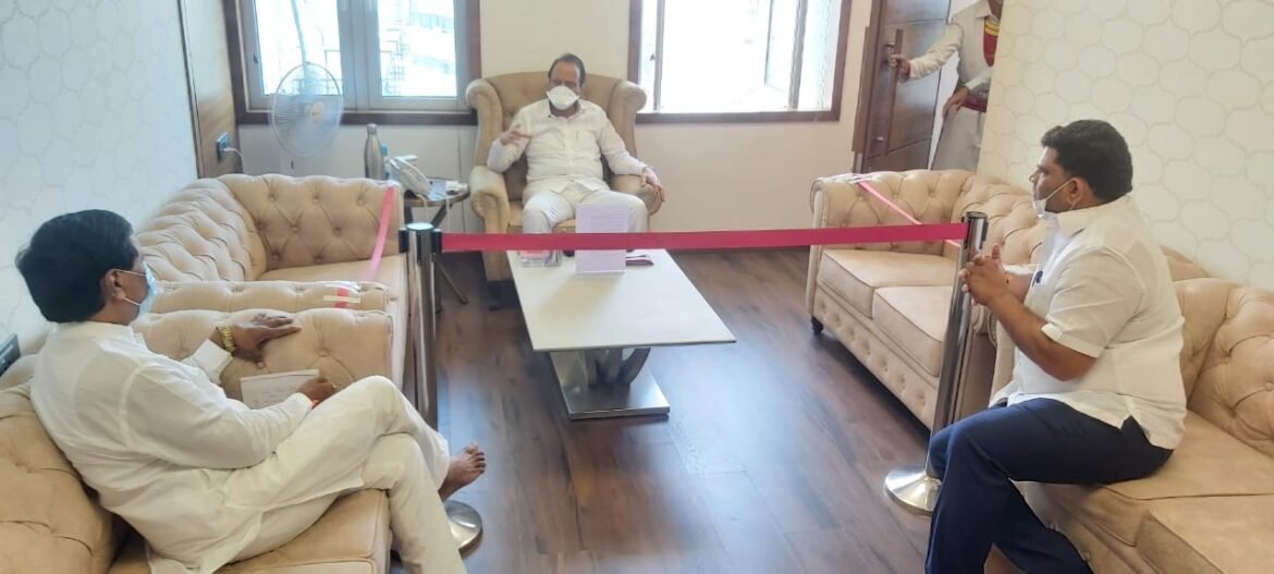 खा. विनायक राऊत, आ. वैभव नाईक यांनी घेतली ना. अजित पवार यांची भेट