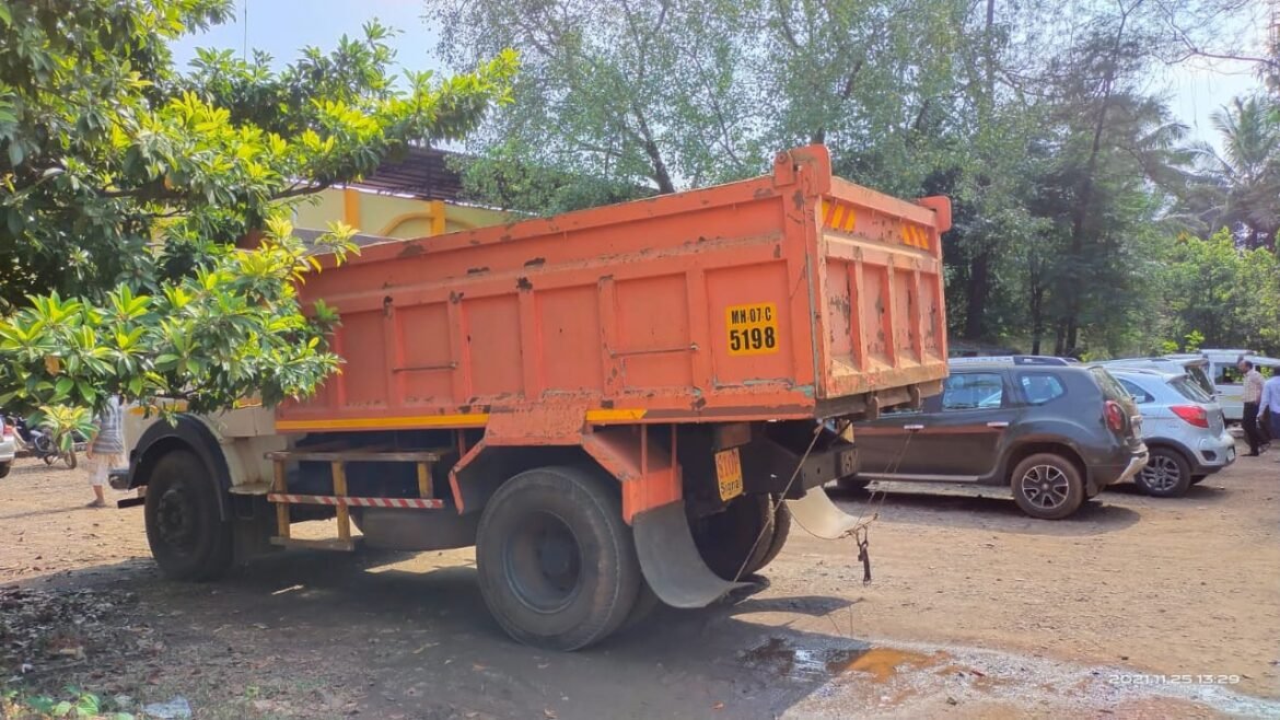 कणकवलीत सिलिका मायनिंग विरोधात महसूल विभागाची धडक कारवाई