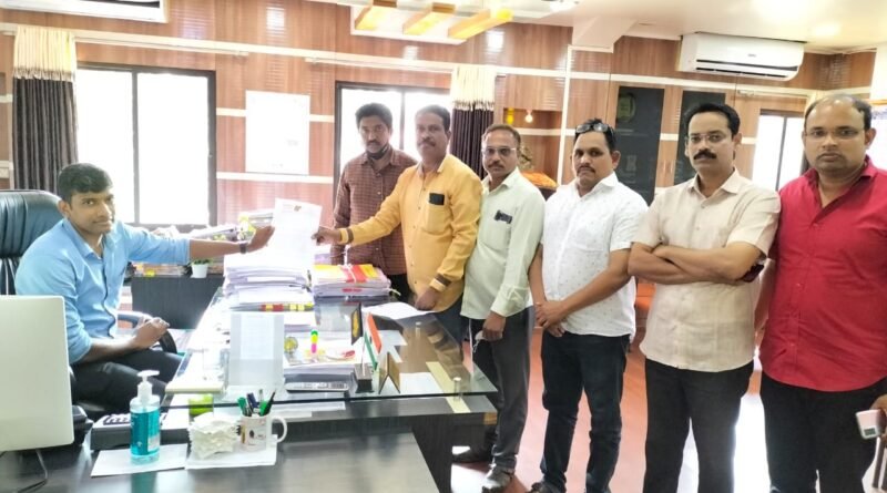 कणकवली पं.स.चे अनाधिकृत उद्घाटन करणाऱ्यांवर शिस्तभंगाची कारवाई करा