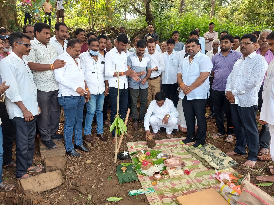 मालोंड वासियांची मागणी आ. वैभव नाईक यांनी केली पूर्ण