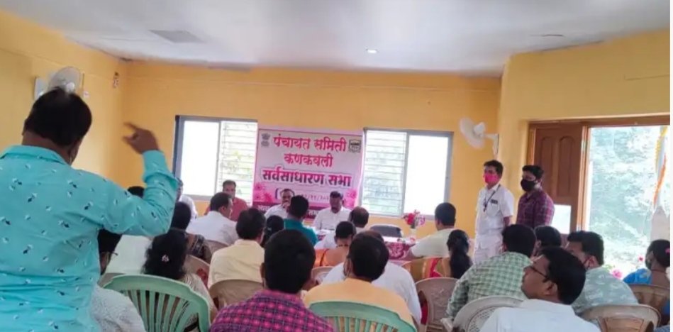 साकवांच्या रखडलेल्या निविदा प्रक्रिये वरून सदस्य आक्रमक