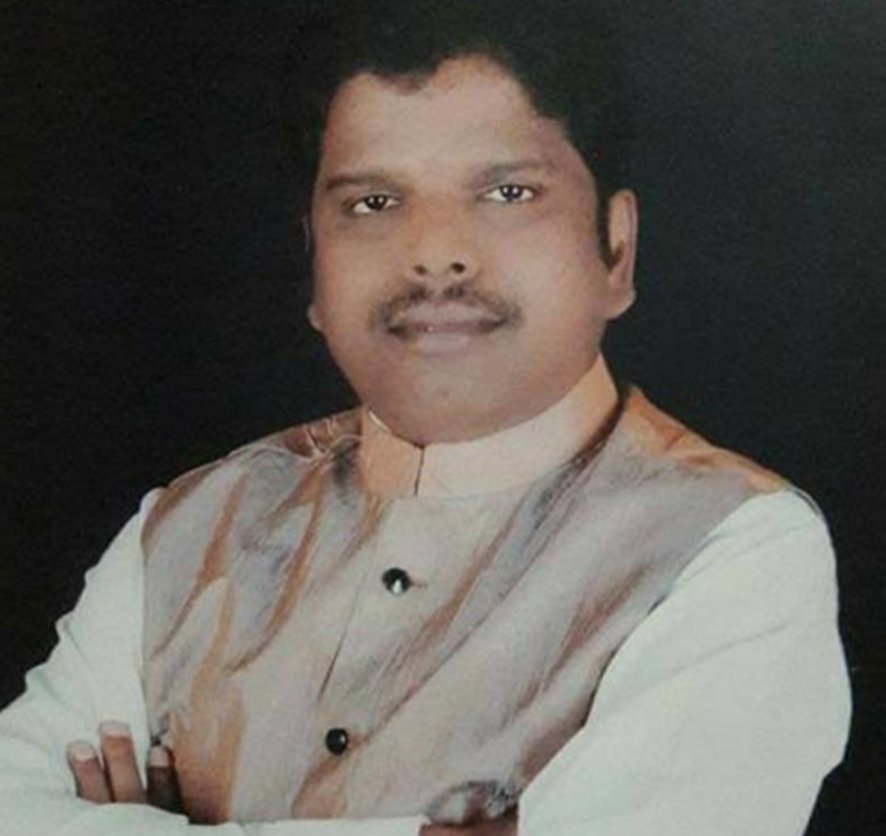 आमदार दीपक केसरकरांनी राजकिय अज्ञान प्रकट करू नये