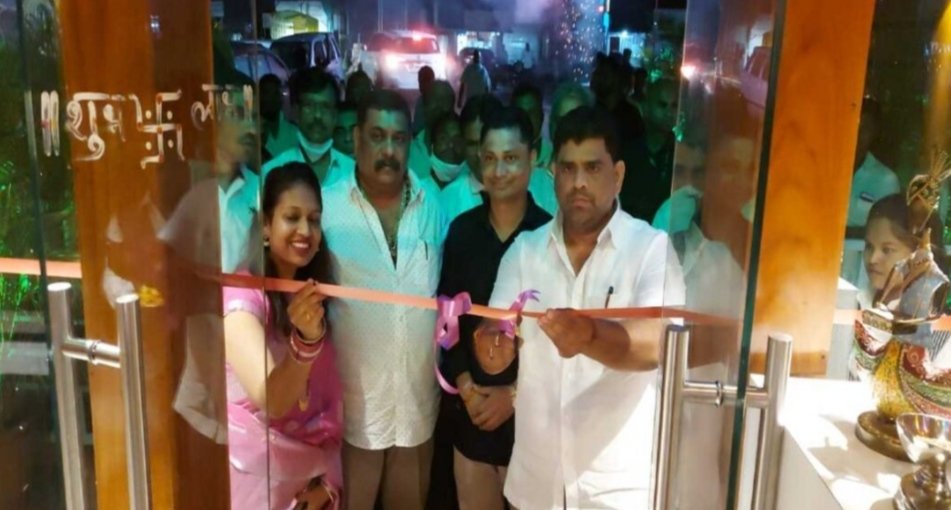 वैभववाडीतील राव फँमिली गार्डन रेस्टॉरंटचा आ.वैभव नाईक यांच्या हस्ते शुभारंभ