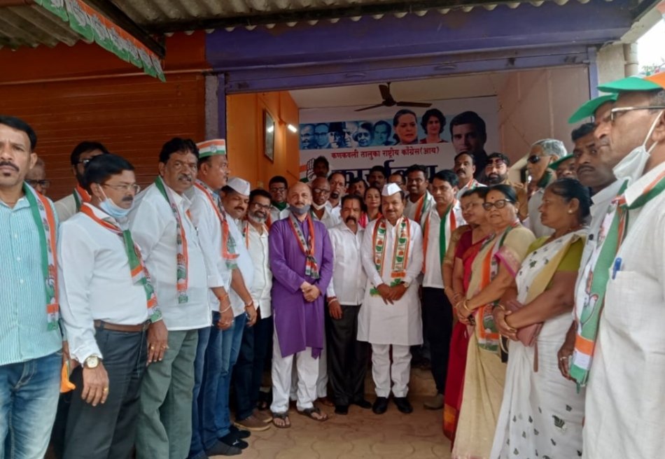 सिंधुदुर्ग काँग्रेस चे नवनिर्वाचित प्रभारी विनायकराव देशमुख यांचे कणकवलीत भव्य स्वागत