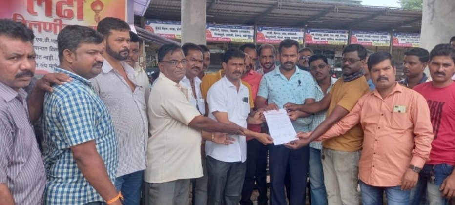 एसटी कर्मचाऱ्यांच्या संपाला कणकवली शहरातील रिक्षा व सहा आसनी मॅजिक चालक–मालकांनी दिलेल्या पाठिंब्याला उत्स्फूर्त प्रतिसाद