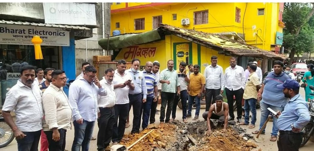 ▪️सावंतवाडी शहरात सुरू असलेले जिओचे काम रोखले