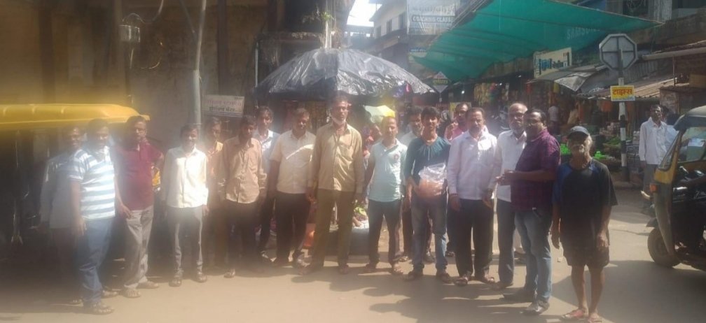 कणकवलीत नाम. सतेज पाटील यांच्या विजयाचा जिलेबी वाटत आनंदोत्सव