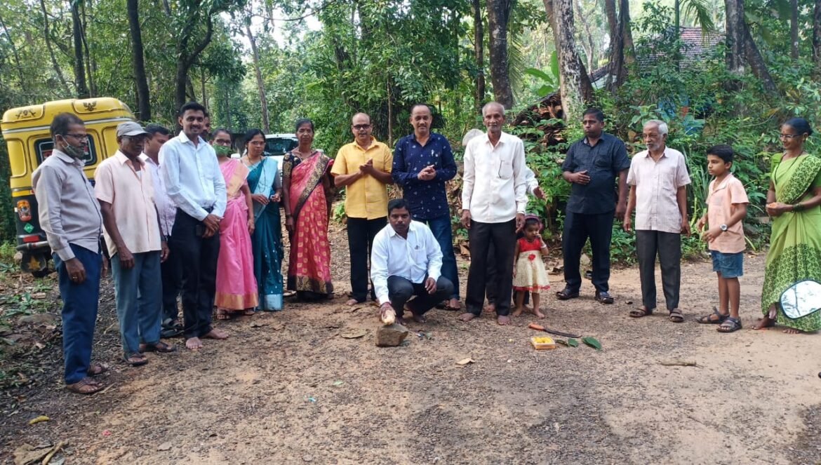 कसाल हुंबरणेवाडी येथील रस्ता डांबरीकरण कामासाठी आठ लाख रु. निधी मंजूर